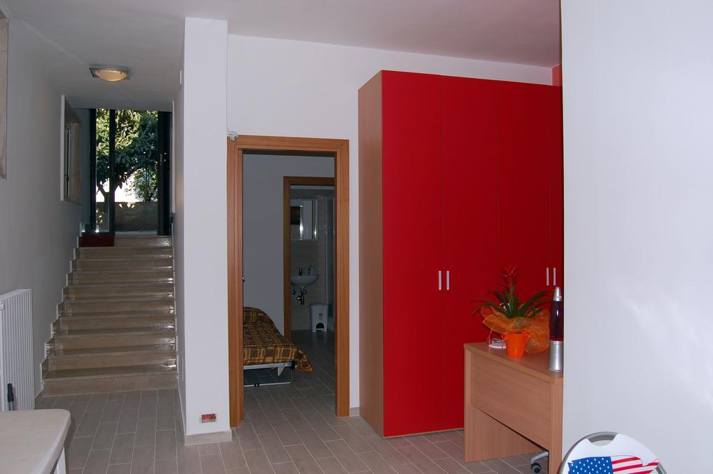 B&B Fenix Trani Zewnętrze zdjęcie