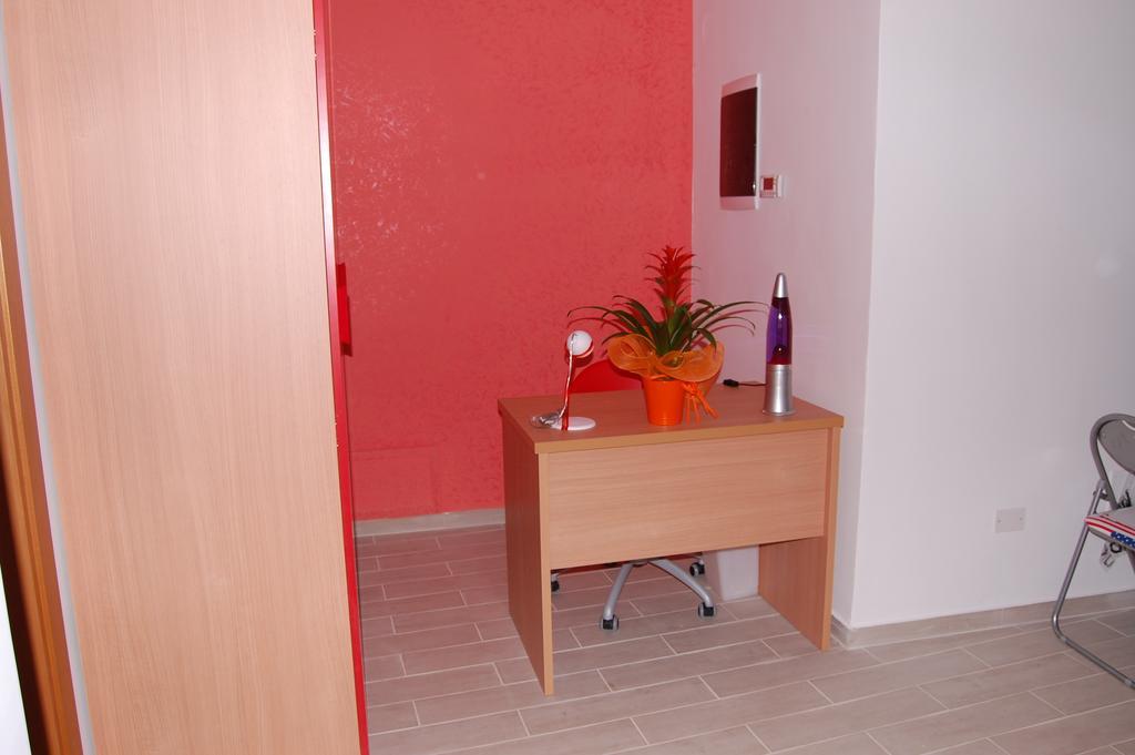 B&B Fenix Trani Zewnętrze zdjęcie